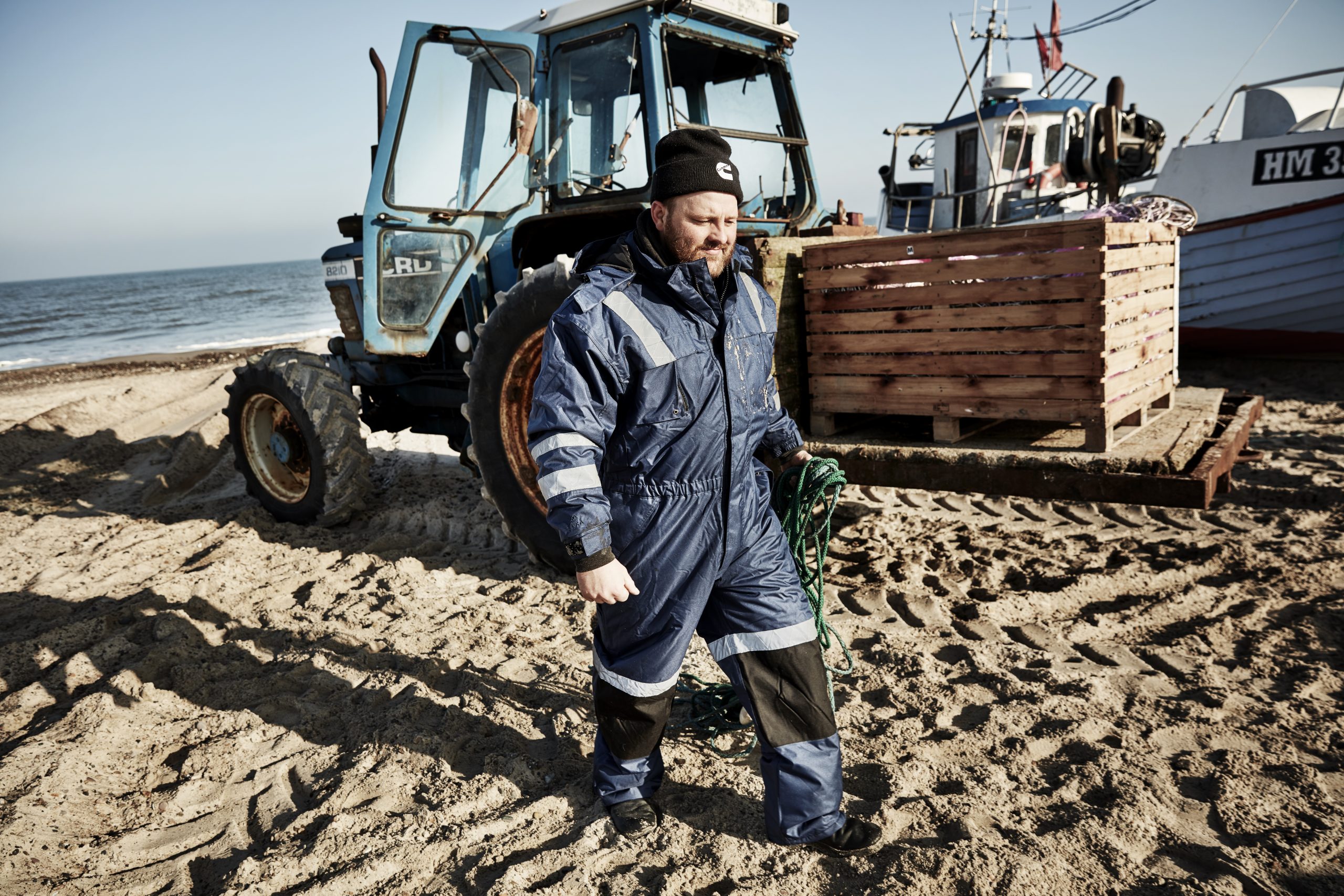 What is the difference between coveralls and overalls?