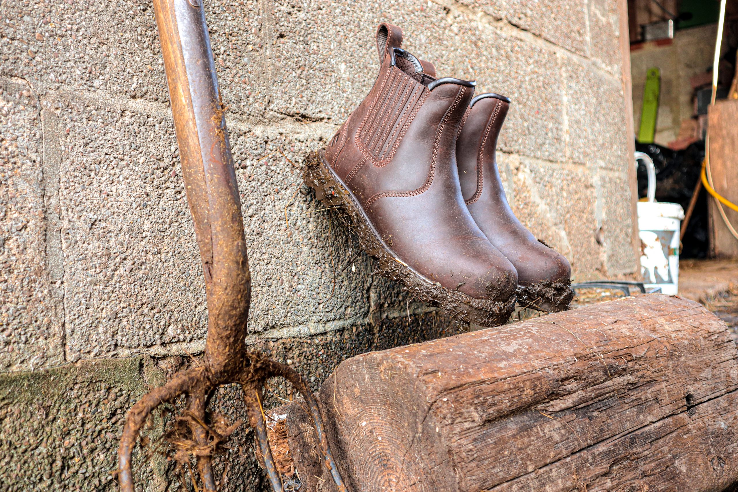 Rockfall Farrier Used in action