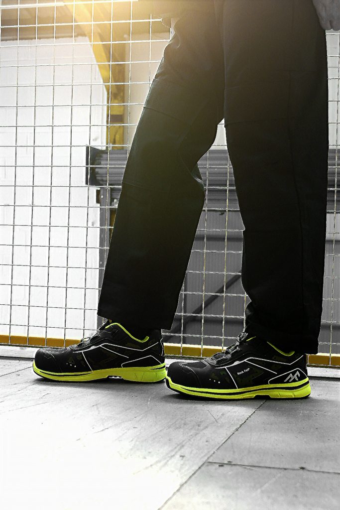 Luna ESD Rockfall trainers