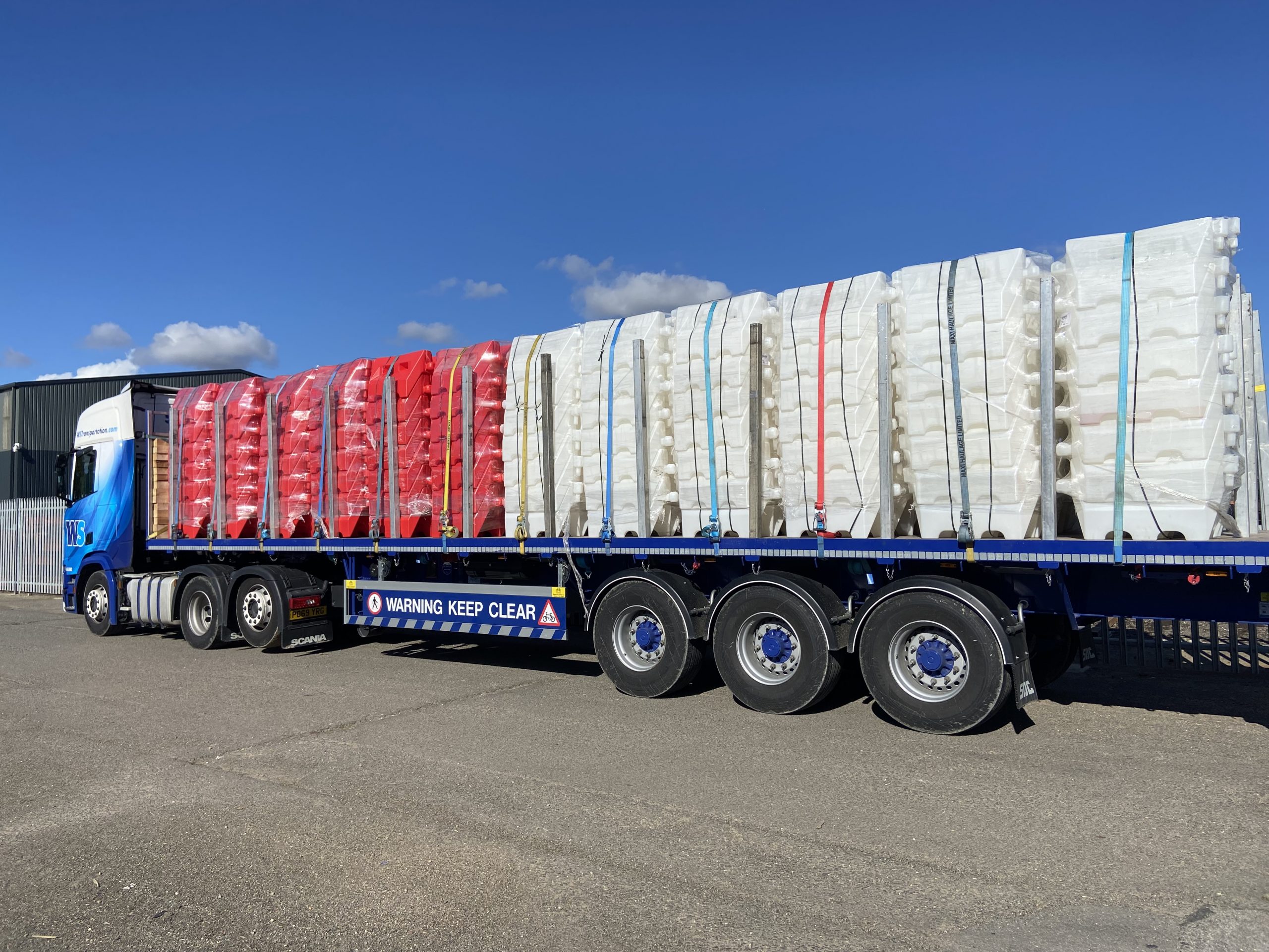In Stock 1m Road Separators