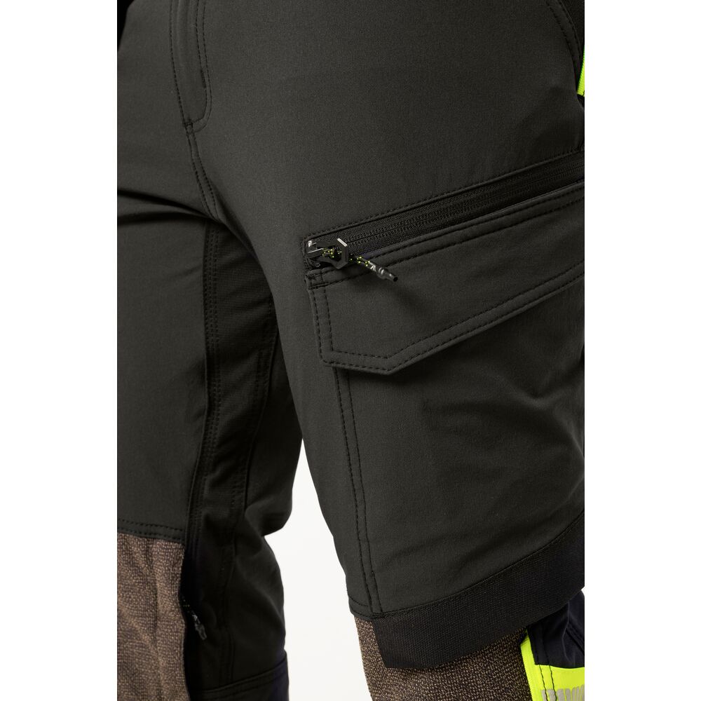 Portwest EV440 EV4 Stretch Holster Trousers - Black - Close up pocket