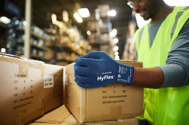 Ansell Hyflex 11-819 ESD Touchscreen Safety Gloves - Pack of 12 - Action Shot