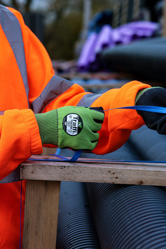 Traffi TG6250 Crinkle Latex Cut Level E Safety Glove - Pack of 10